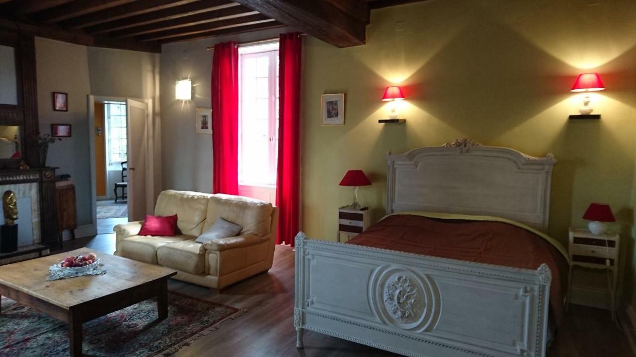 Bed and Breakfast Pierre Deluen Domaine De La Grange De Quaire Chassenon Exterior foto
