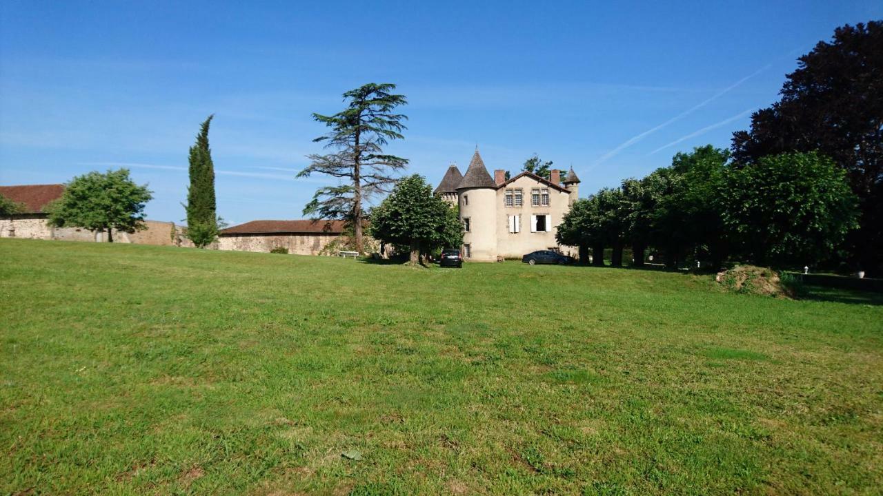 Bed and Breakfast Pierre Deluen Domaine De La Grange De Quaire Chassenon Exterior foto